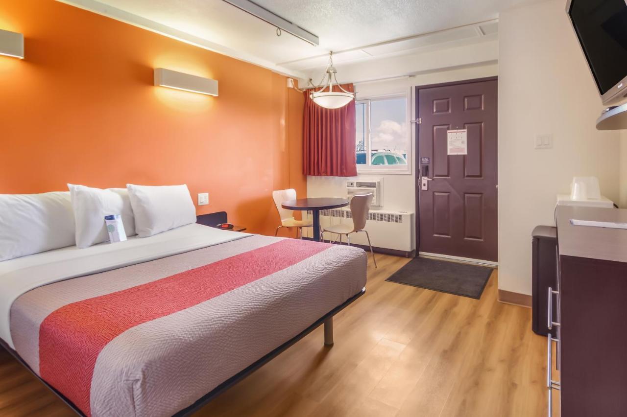 Motel 6-Lethbridge, AB Buitenkant foto