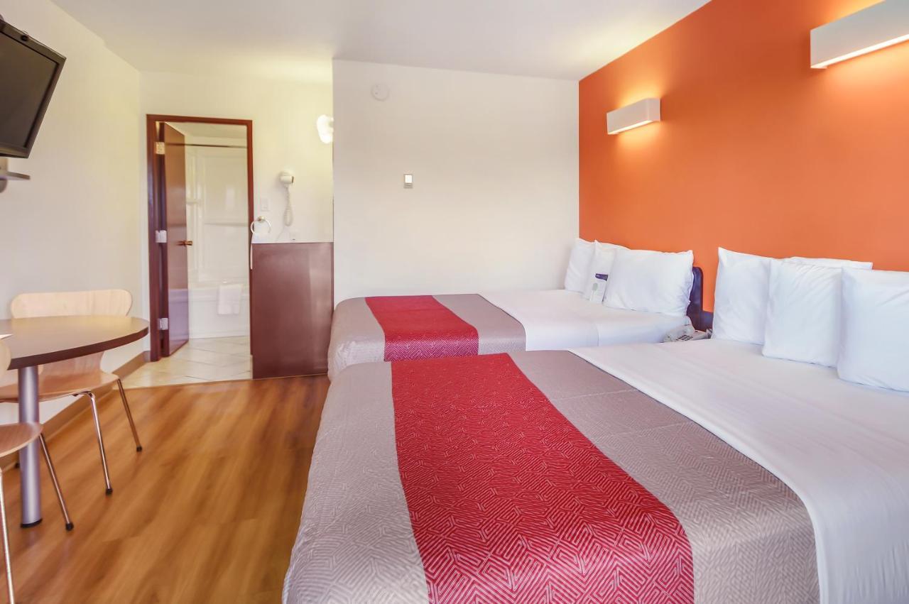 Motel 6-Lethbridge, AB Buitenkant foto