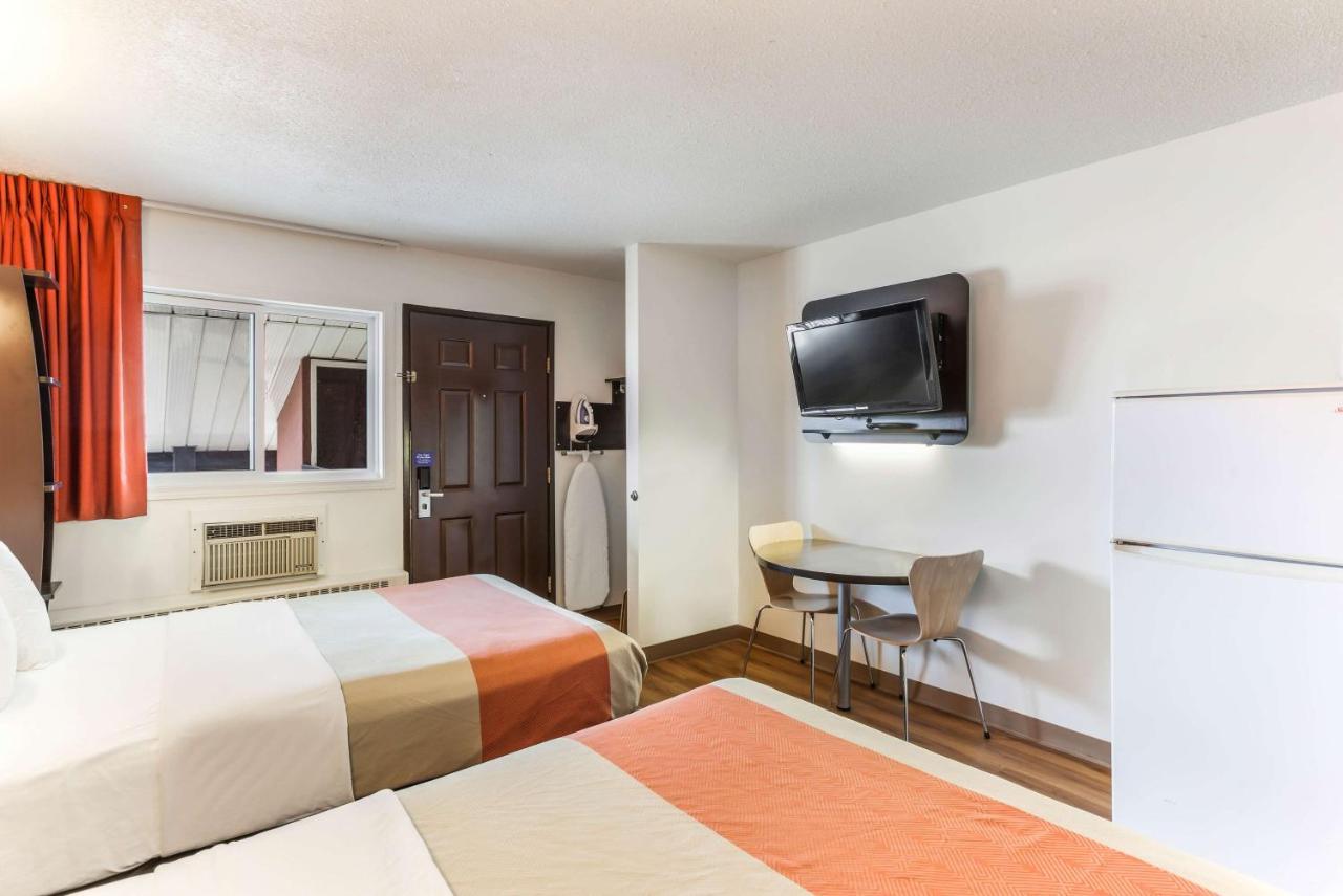 Motel 6-Lethbridge, AB Buitenkant foto