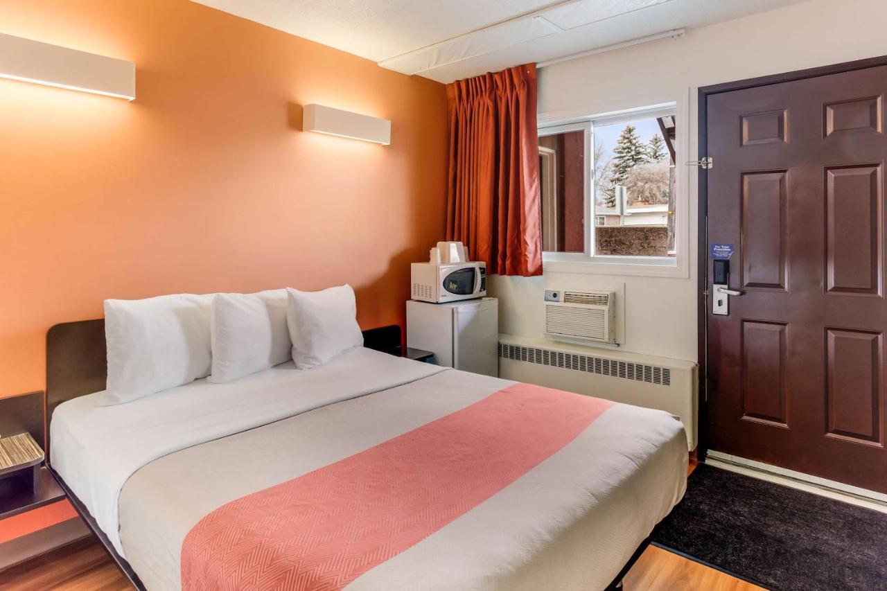 Motel 6-Lethbridge, AB Buitenkant foto