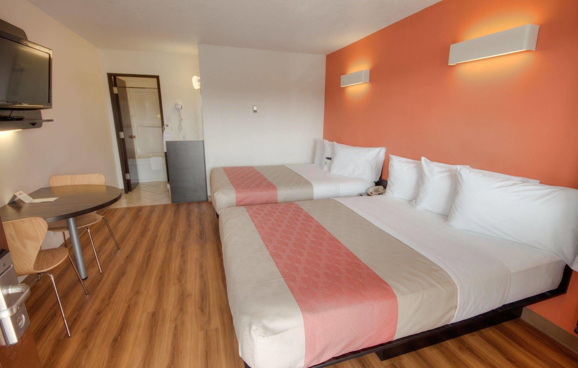 Motel 6-Lethbridge, AB Buitenkant foto