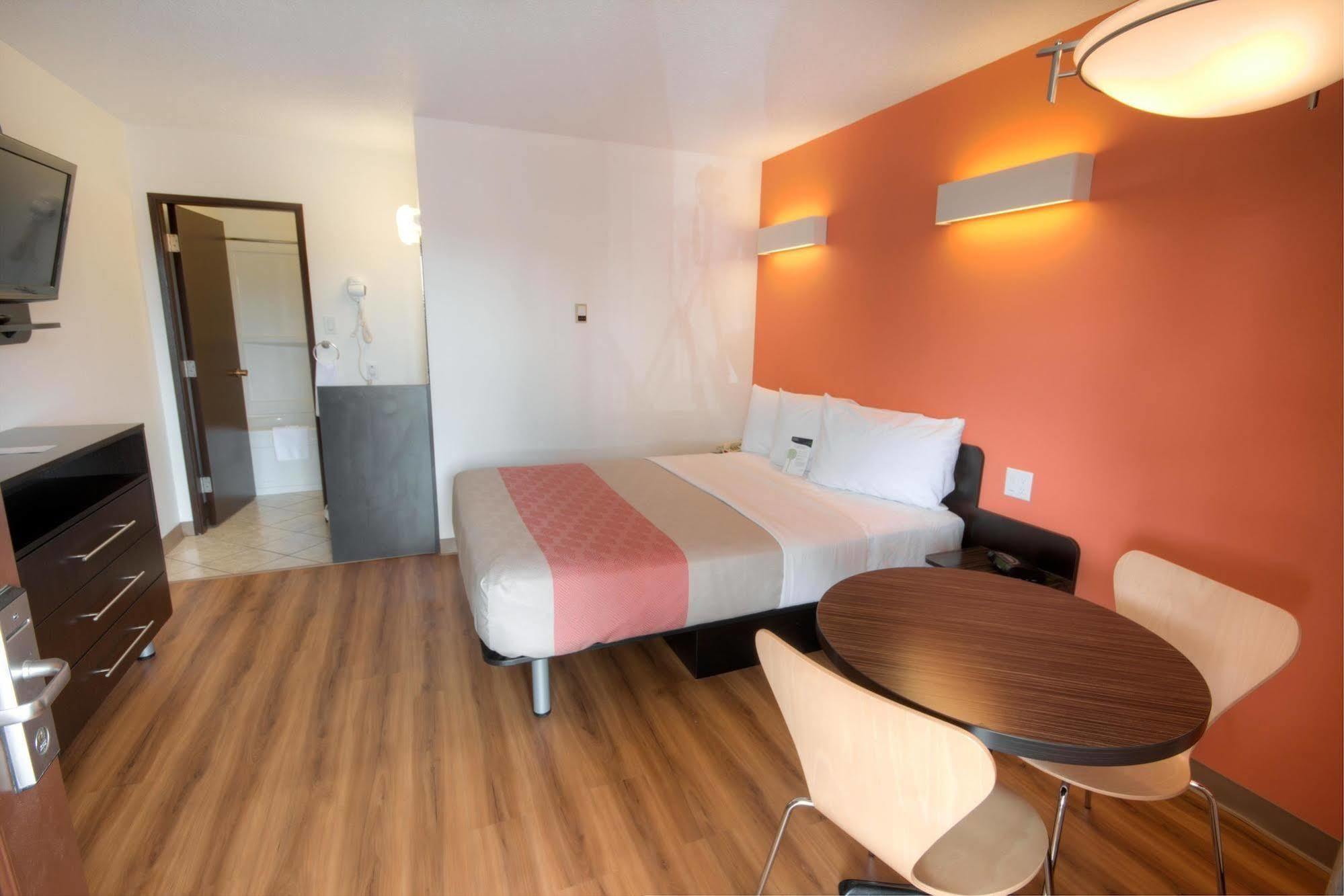 Motel 6-Lethbridge, AB Buitenkant foto