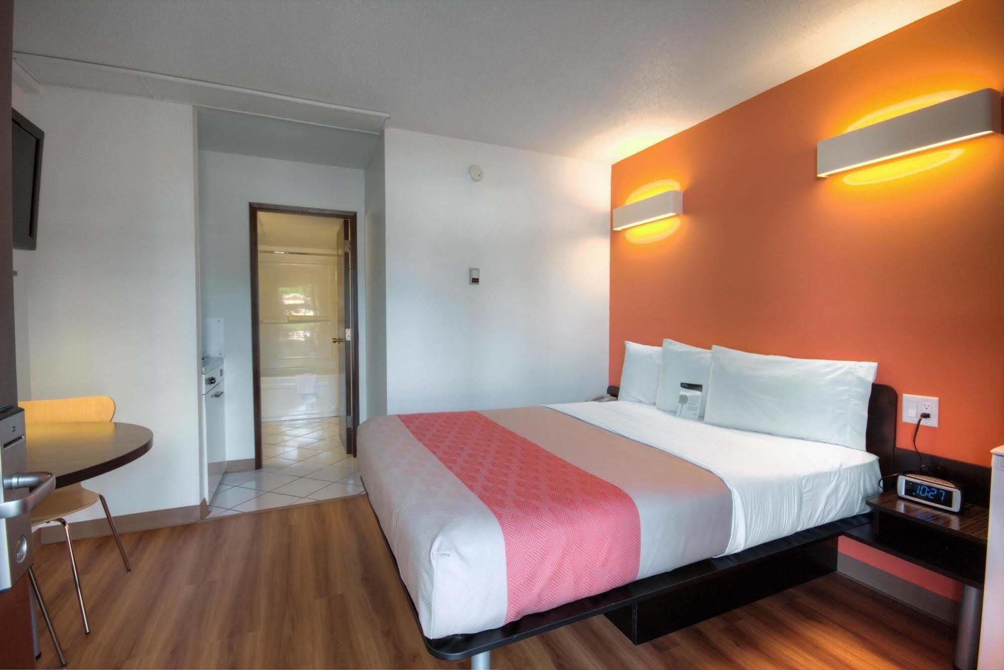 Motel 6-Lethbridge, AB Buitenkant foto